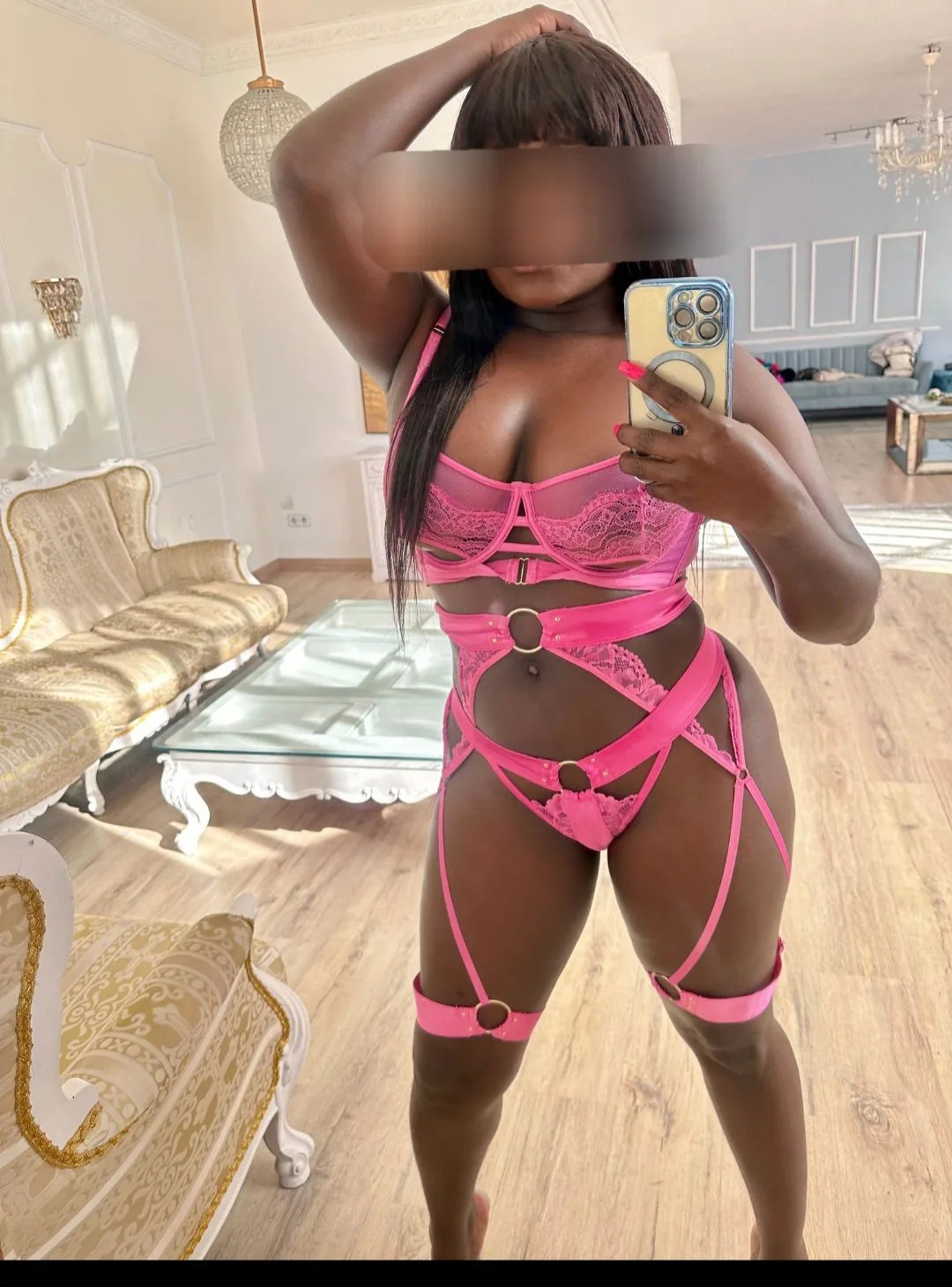 Naomi Cambell - Escort Limoges